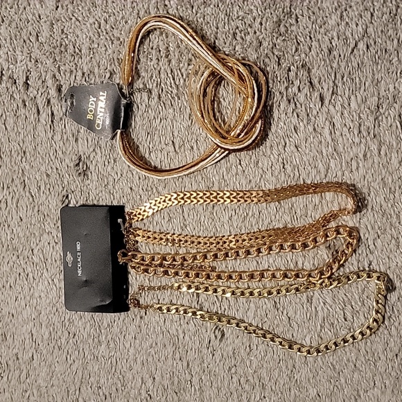 Necklaces - Picture 1 of 8